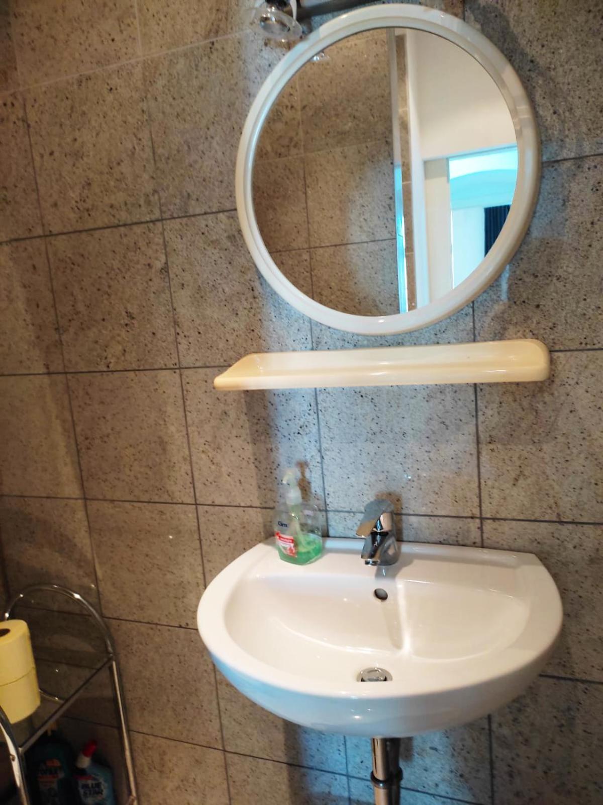 Spacious Austrian Style Close To Center Landstrasse Wien